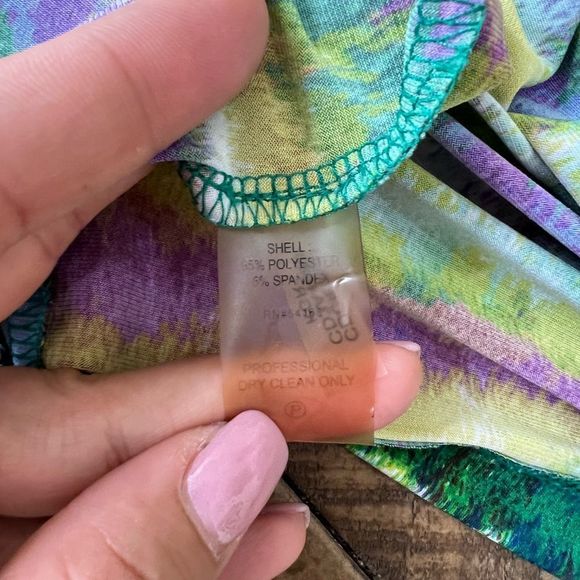 CALVIN KLEIN Colorful Print Wrap Dress. Size 10 - Picture 8 of 8